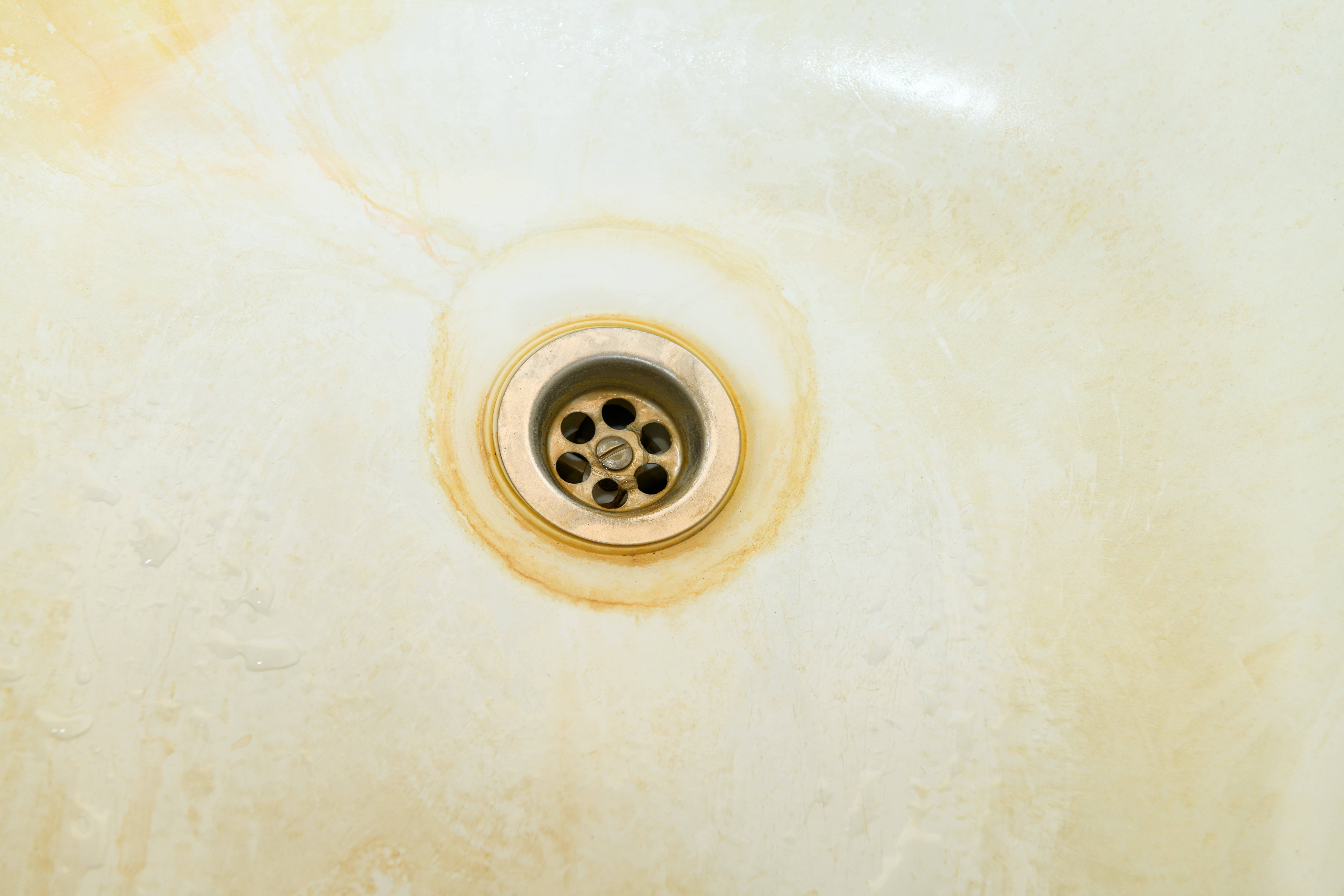 How to Keep Your Bathroom Drains Clean?