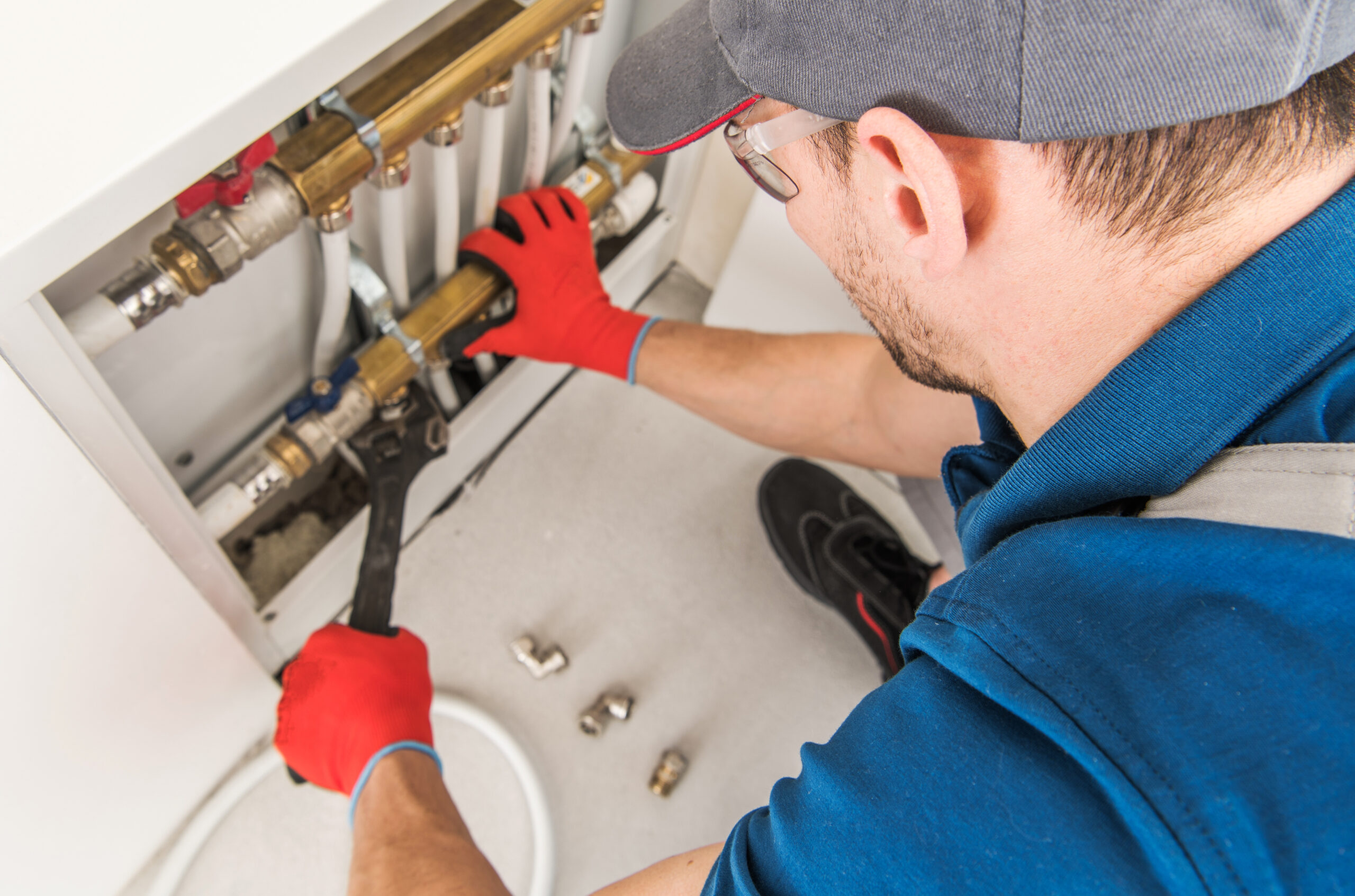 Plumbing Problems a Plumber Can Fix & When DIY Fails