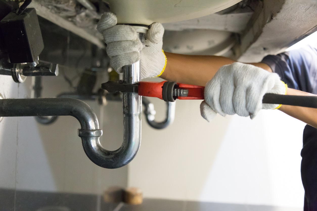 The Perils Residential Plumbing Repairs: When to Call Experts?